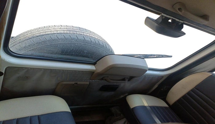 2020 Mahindra Bolero B6 (O), Diesel, Manual, 35,444 km, interior