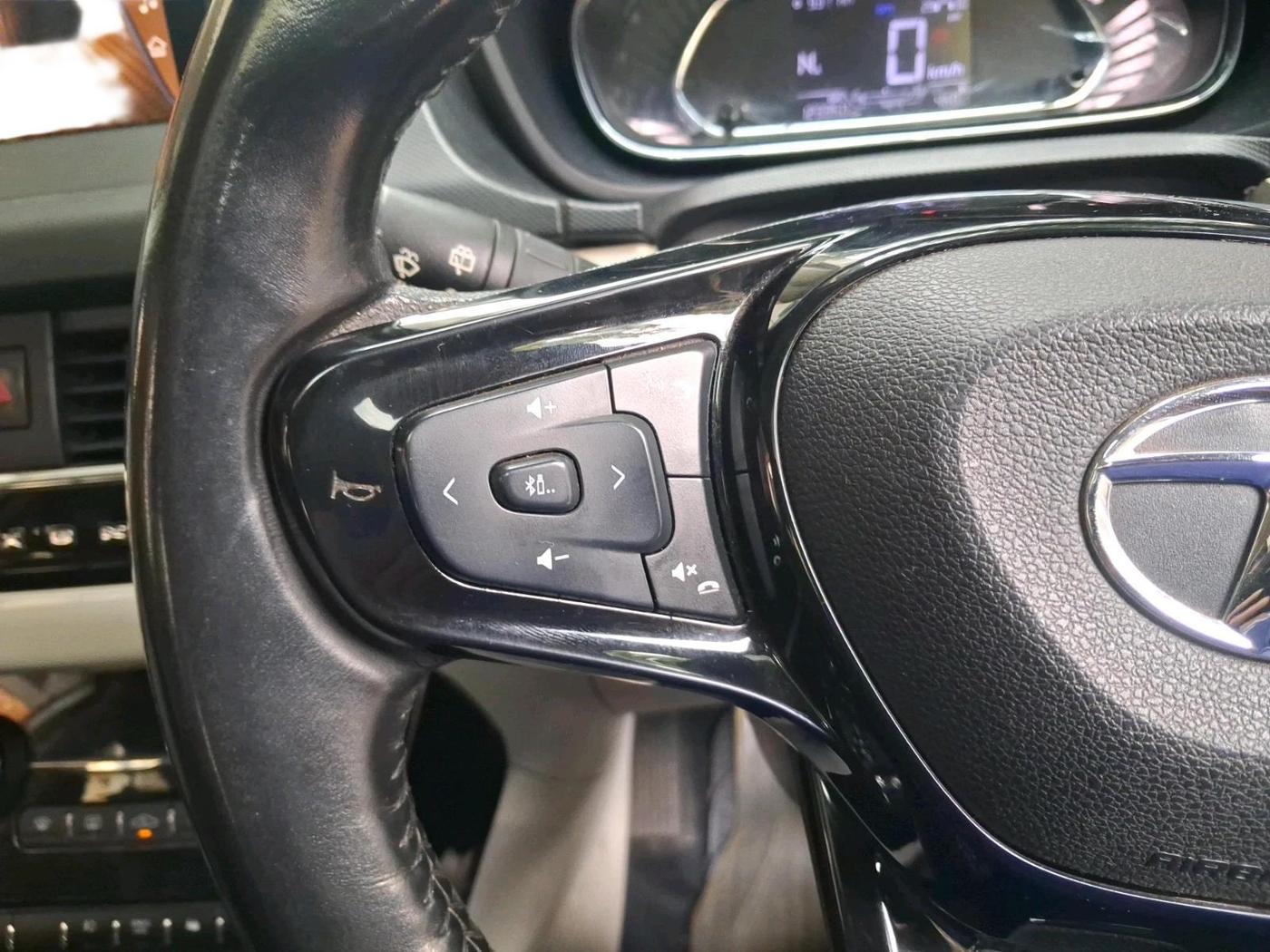 2021 Tata NEXON XZA PLUS (O) DIESEL, Diesel, Automatic, 1,23,350 km, interior