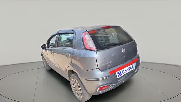 2015 Fiat Punto EVO EMOTION 1.3 MULTIJET, Diesel, Manual, 1,43,054 km, exterior