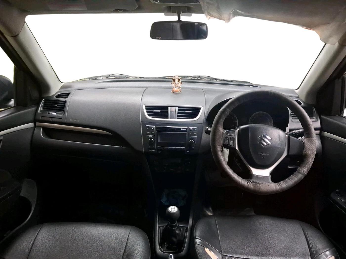 2015 Maruti Swift ZXI, Petrol, Manual, 61,575 km, interior