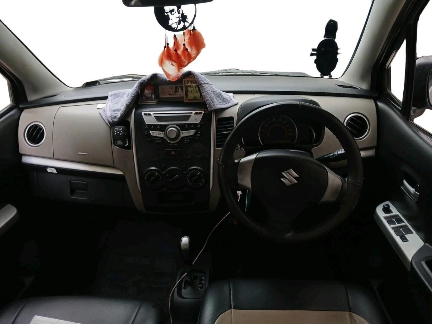 2016 Maruti Wagon R 1.0 VXI AMT, Petrol, Automatic, 1,40,380 km, interior