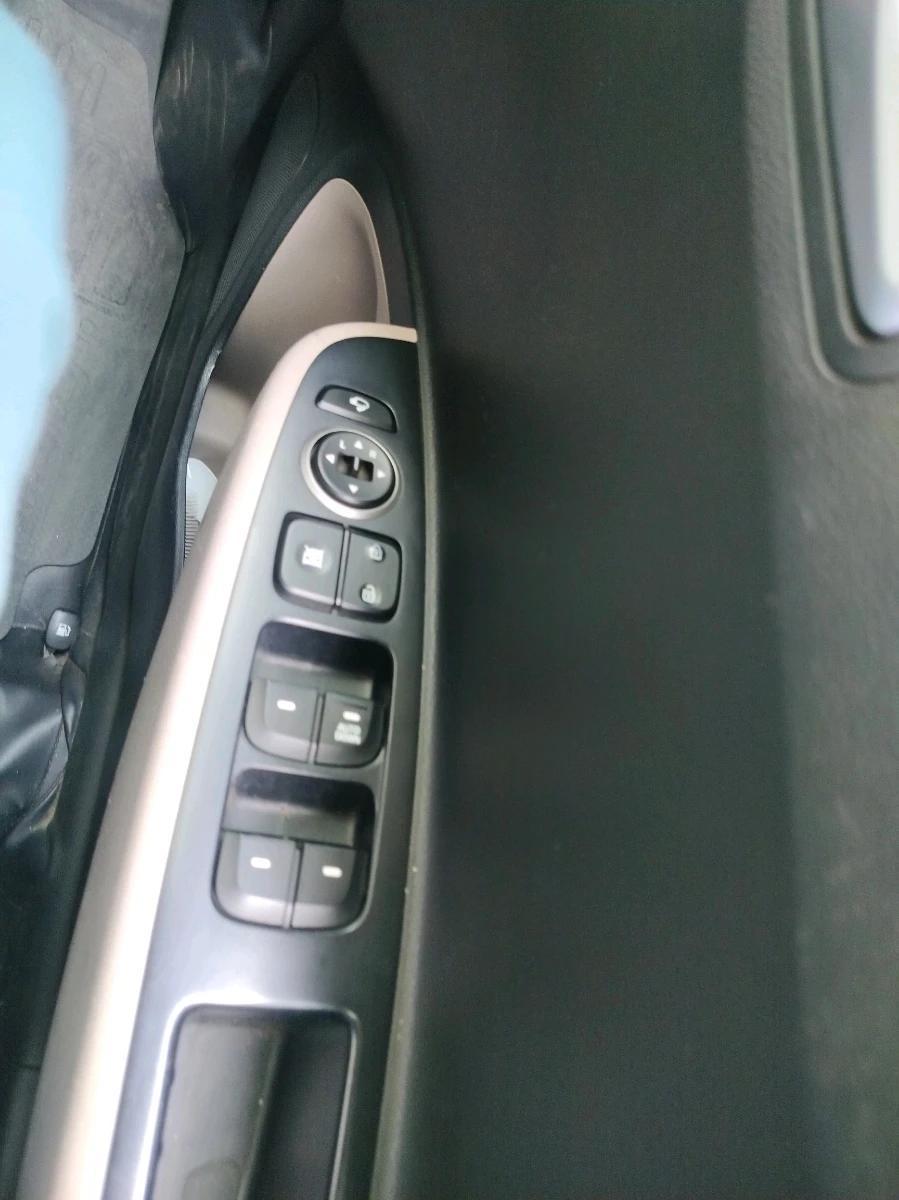 2018 Hyundai Grand i10 SPORTZ AT 1.2 KAPPA VTVT, Petrol, Automatic, 18,132 km, interior