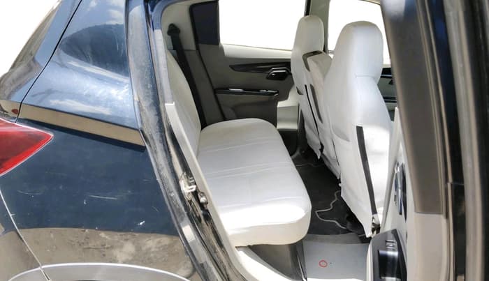2016 Mahindra Kuv100 K4 6 STR, CNG, Manual, 51,036 km, interior