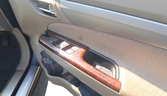 2013 Maruti Ertiga ZXI, CNG, Manual, 2,20,646 km, interior