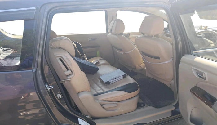 2013 Maruti Ertiga ZXI, CNG, Manual, 2,20,646 km, interior