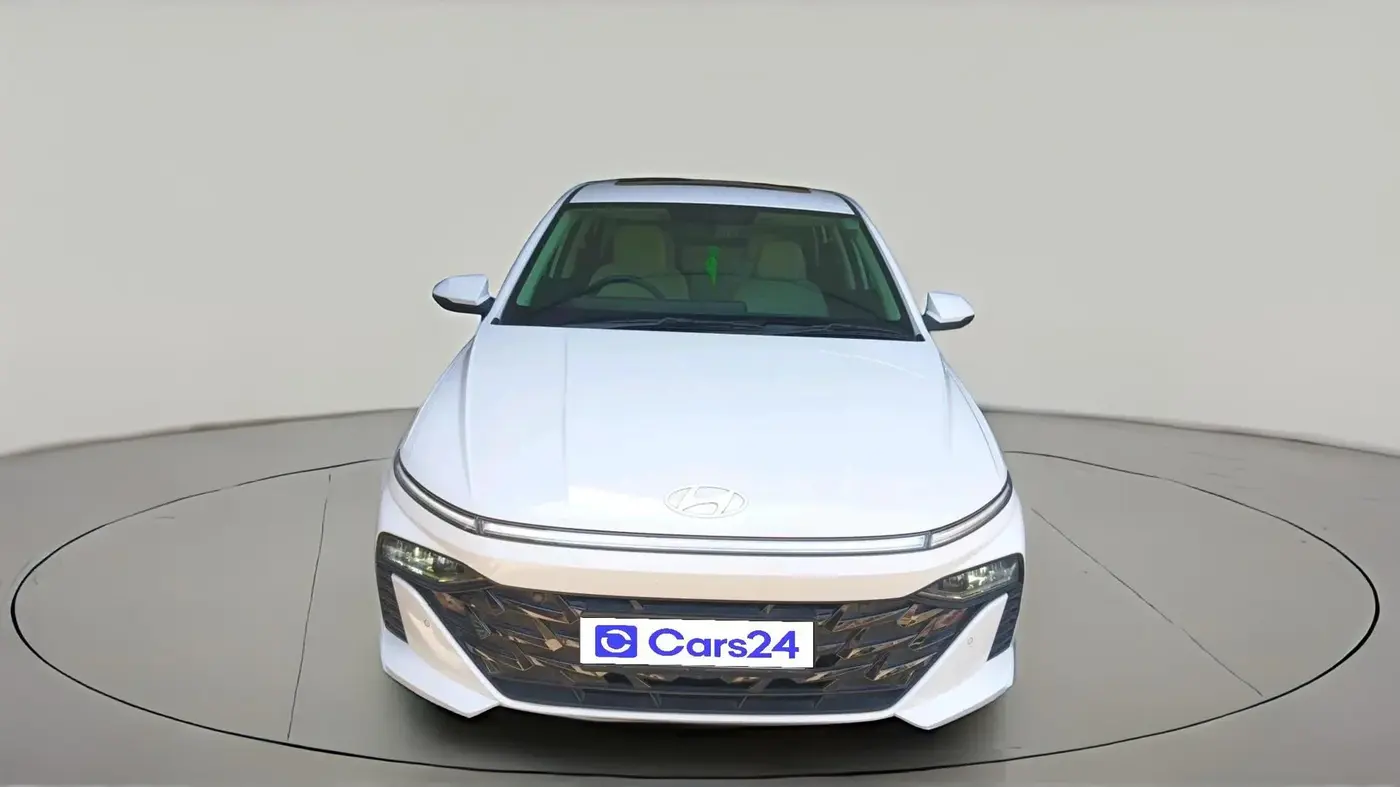 2025 Hyundai Verna  SX 1.5 MPI IVT, Petrol, Automatic, 17,339 km, exterior