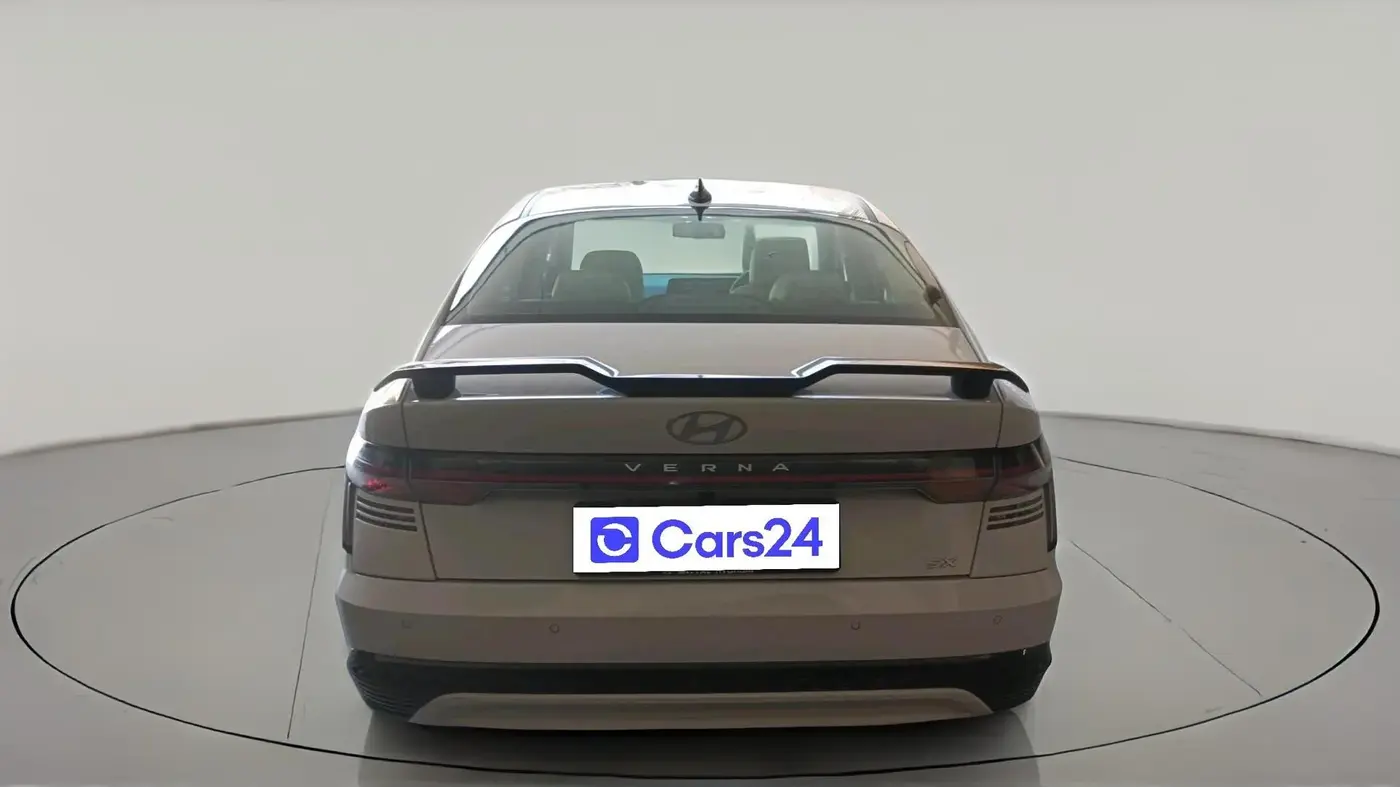 2025 Hyundai Verna  SX 1.5 MPI IVT, Petrol, Automatic, 17,339 km, exterior