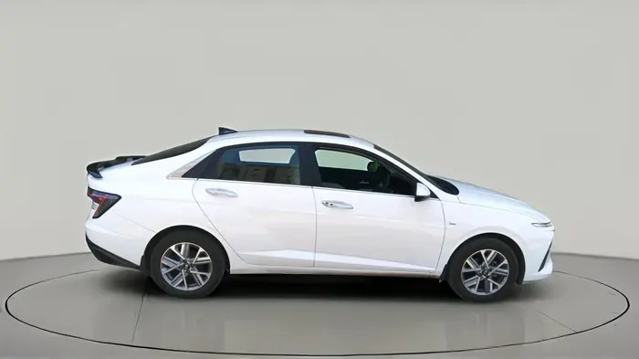 2025 Hyundai Verna  SX 1.5 MPI IVT, Petrol, Automatic, 17,339 km, exterior