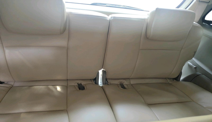 2013 Toyota Fortuner 3.0 4X2 MT, Diesel, Manual, 2,33,622 km, interior