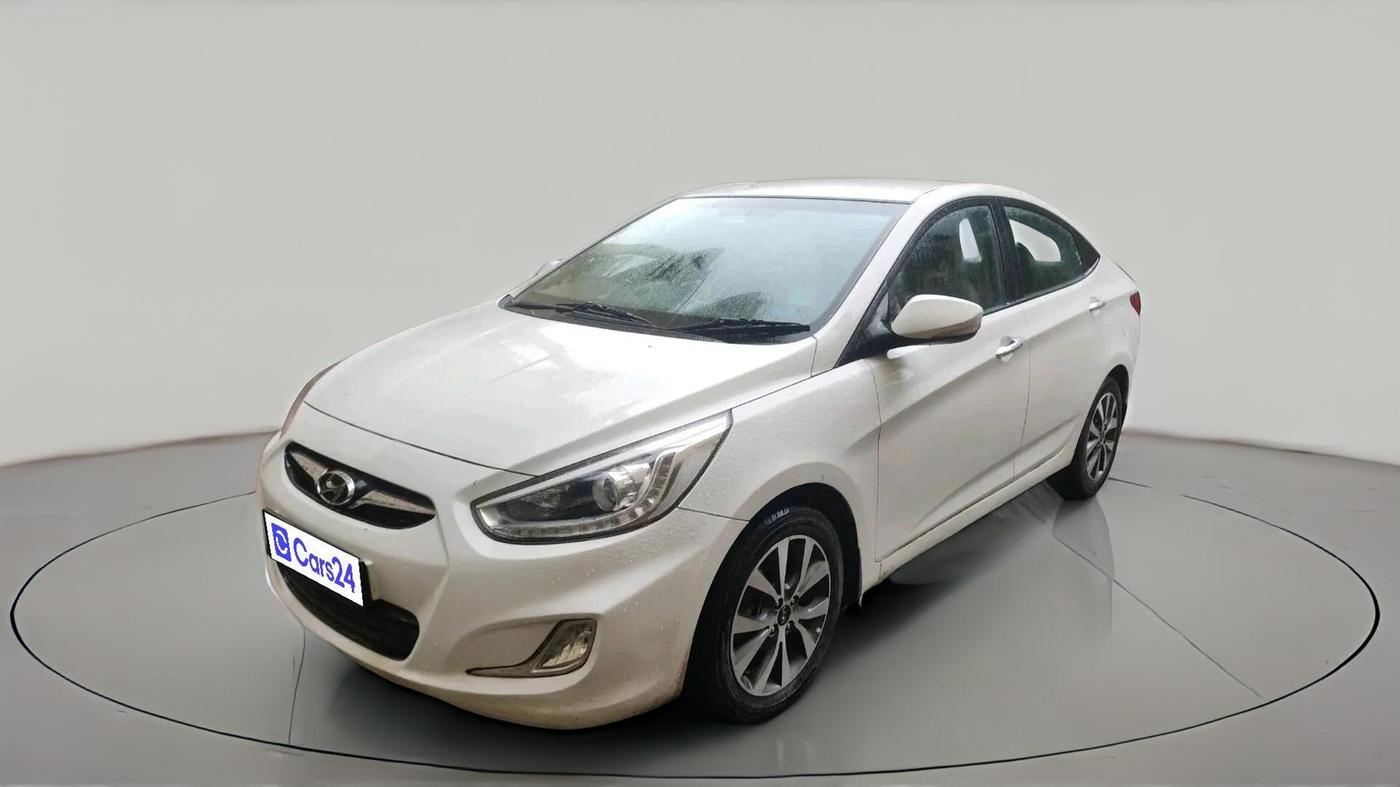 2014 Hyundai Verna FLUIDIC 1.6 VTVT SX, Petrol, Manual, 1,26,148 km, exterior