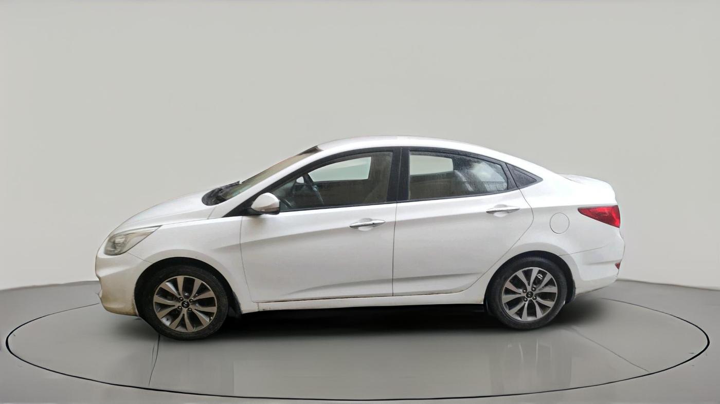 2014 Hyundai Verna FLUIDIC 1.6 VTVT SX, Petrol, Manual, 1,26,148 km, exterior