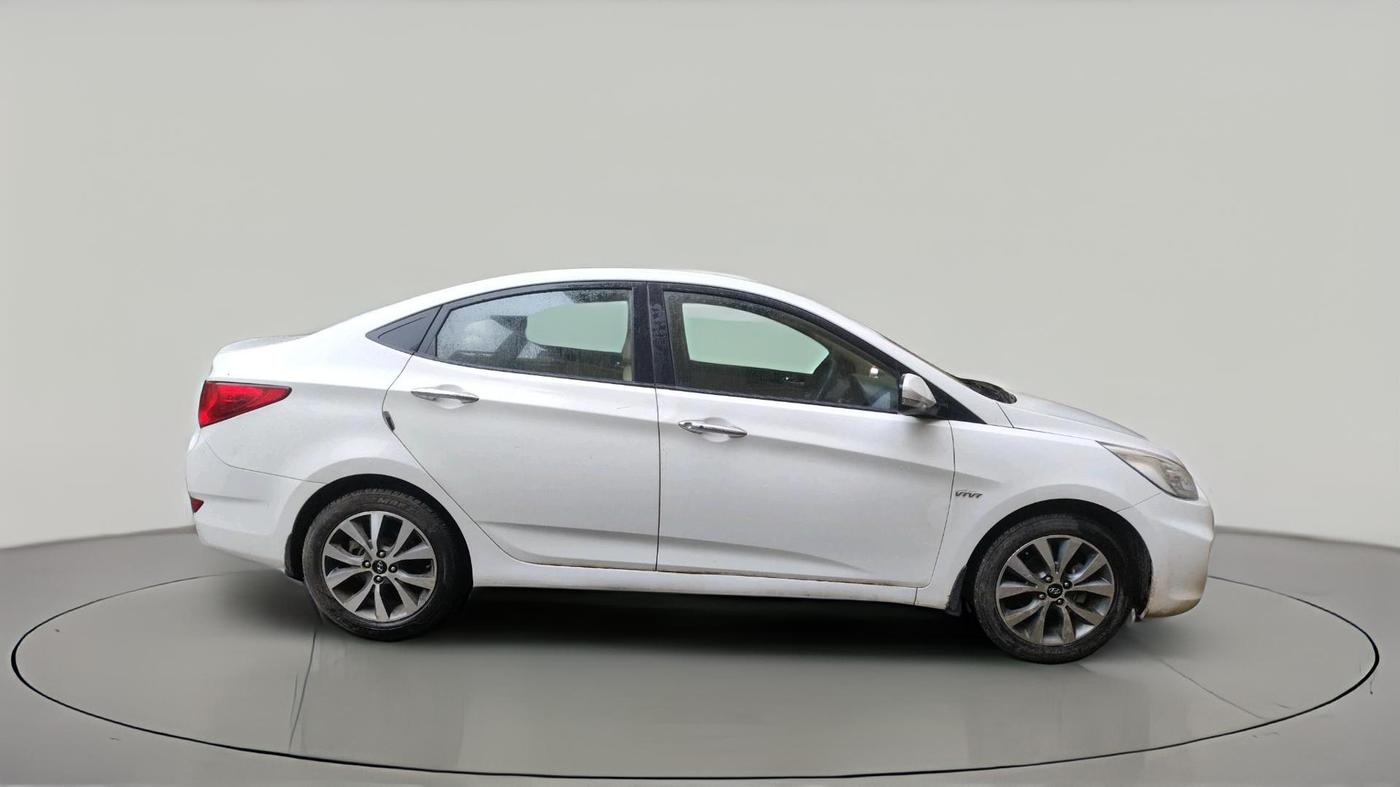2014 Hyundai Verna FLUIDIC 1.6 VTVT SX, Petrol, Manual, 1,26,148 km, exterior
