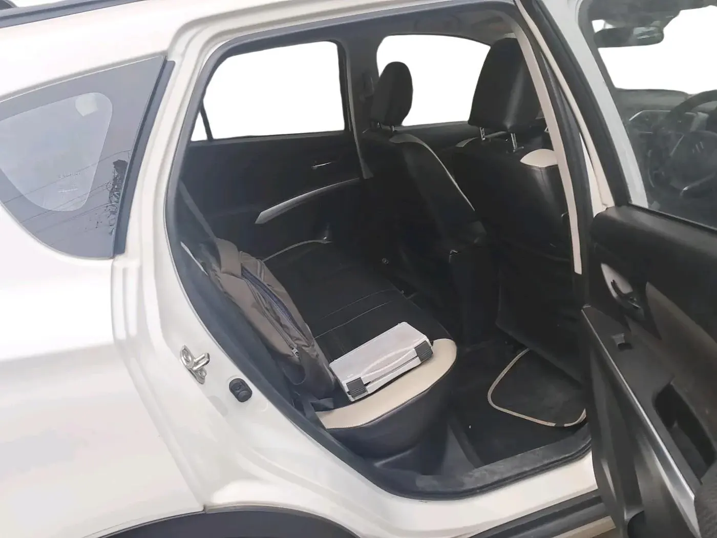 2022 Maruti S Cross ZETA 1.5, Petrol, Manual, 1,35,278 km, interior