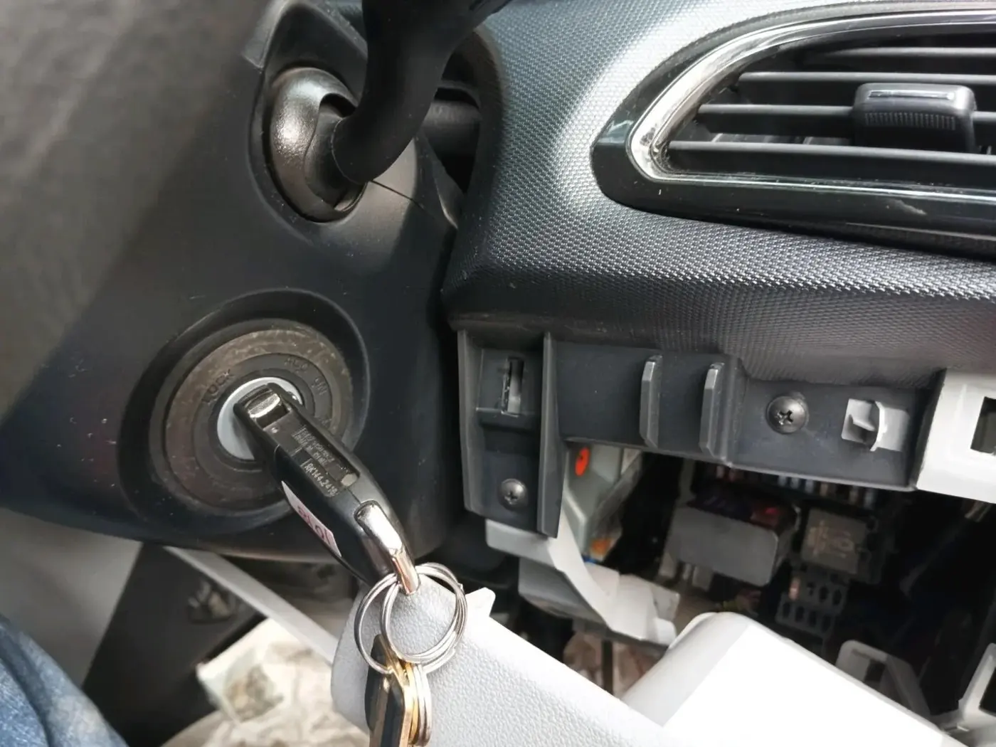 2024 Tata Tiago XTA CNG , CNG, Automatic, 19,306 km, interior