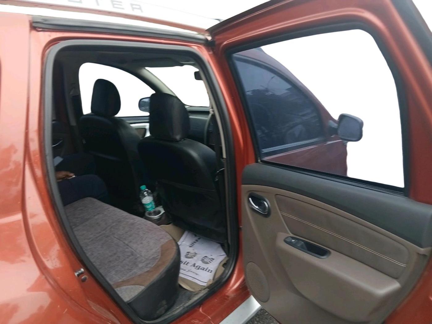 2016 Renault Duster 110 PS RXZ 4X2 AMT DIESEL, Diesel, Automatic, 1,17,253 km, interior