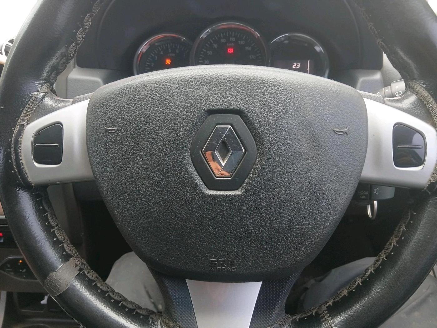 2016 Renault Duster 110 PS RXZ 4X2 AMT DIESEL, Diesel, Automatic, 1,17,253 km, interior