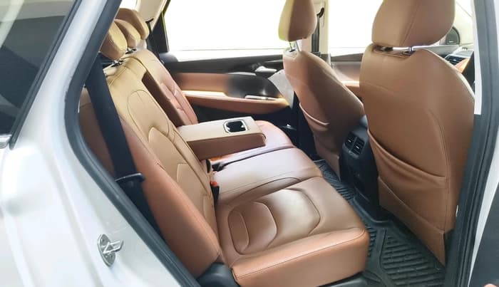 2021 MG HECTOR PLUS SELECT 2.0 DIESEL TURBO MT 7-STR, Diesel, Manual, 1,49,173 km, interior