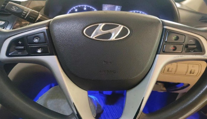 2012 Hyundai Verna FLUIDIC 1.6 CRDI SX, Diesel, Manual, 1,64,777 km, interior