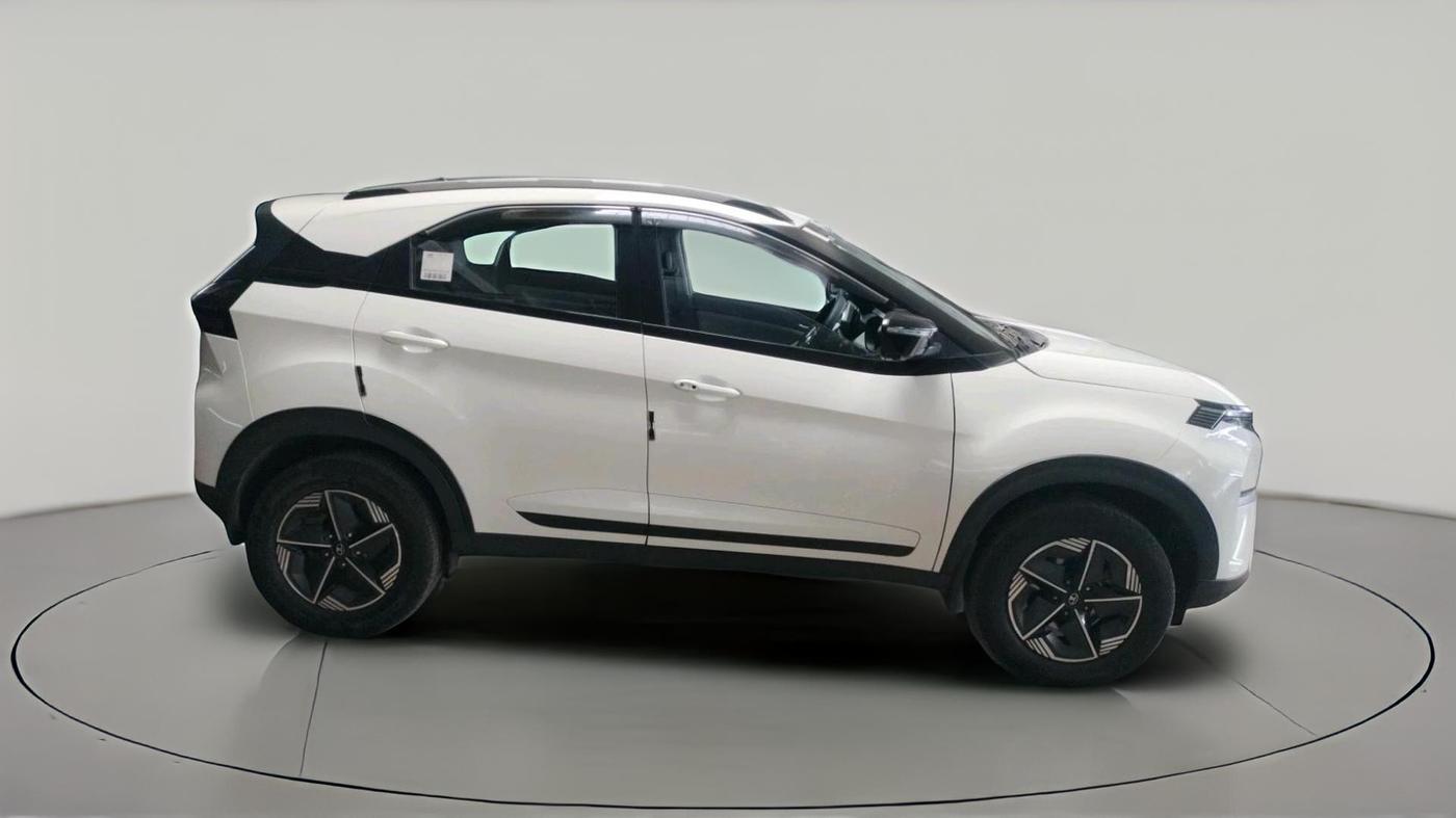 2024 Tata NEXON CREATIVE PLUS S 1.2 REVOTRON 6 MT, Petrol, Manual, 5,756 km, exterior