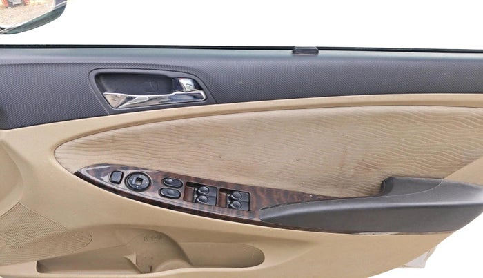 2012 Hyundai Verna FLUIDIC 1.6 CRDI SX, Diesel, Manual, 1,55,962 km, interior