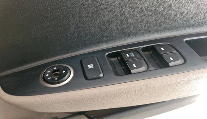 2017 Hyundai Xcent E+, Petrol, Manual, 80,974 km, interior