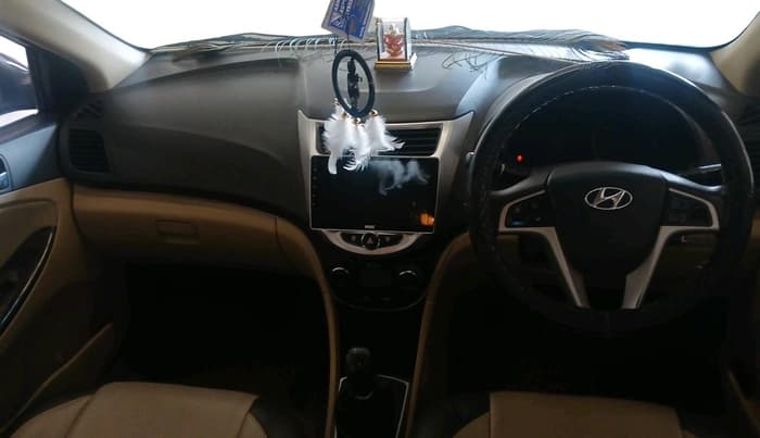 2012 Hyundai Verna FLUIDIC 1.6 VTVT, Petrol, Manual, 93,490 km, interior