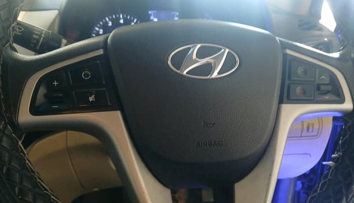 2012 Hyundai Verna FLUIDIC 1.6 VTVT, Petrol, Manual, 93,490 km, interior