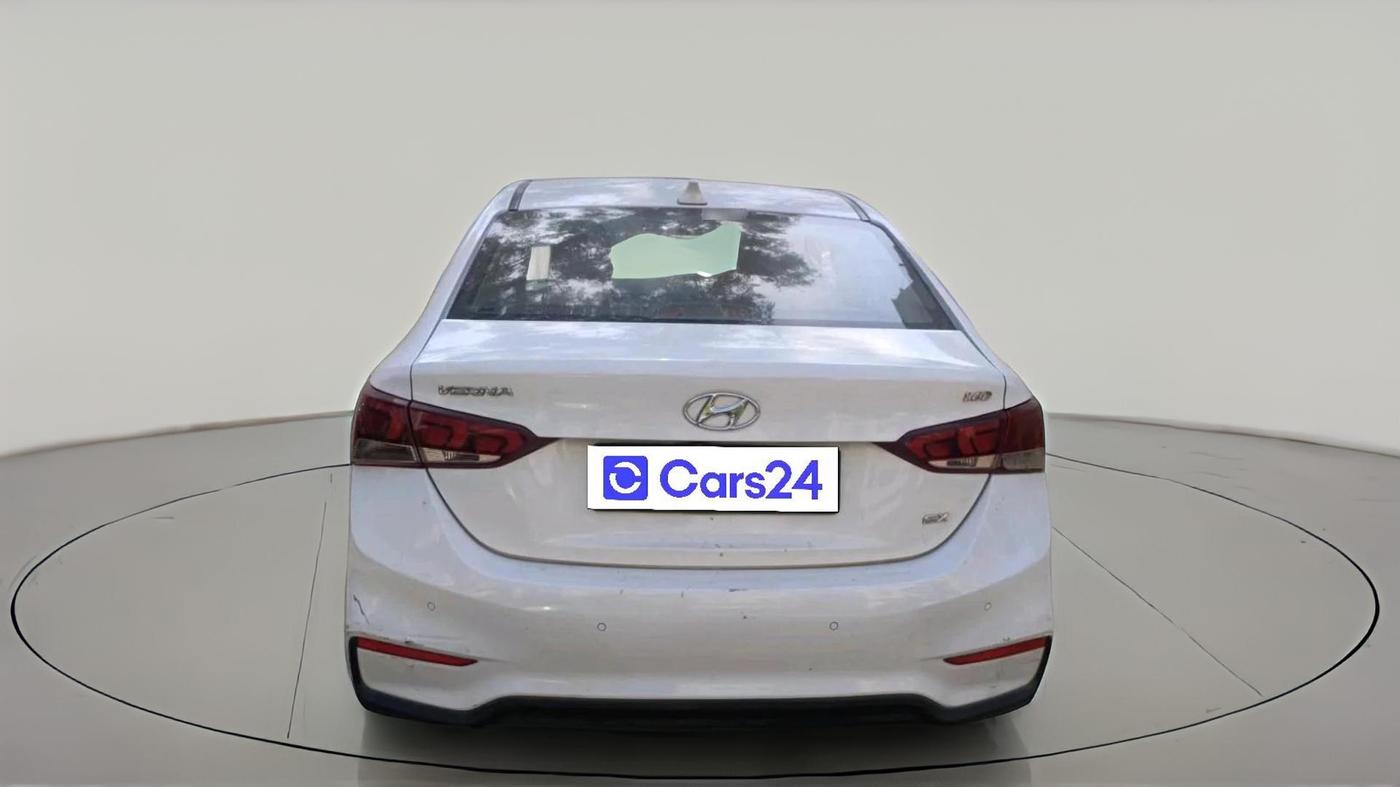 2018 Hyundai Verna 1.6 CRDI SX + AT, Diesel, Automatic, 87,071 km, exterior
