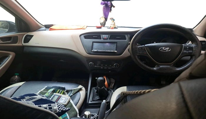 2015 Hyundai Elite i20 ASTA 1.2, Petrol, Manual, 1,11,593 km, interior