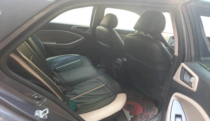 2015 Hyundai Elite i20 ASTA 1.2, Petrol, Manual, 1,11,593 km, interior