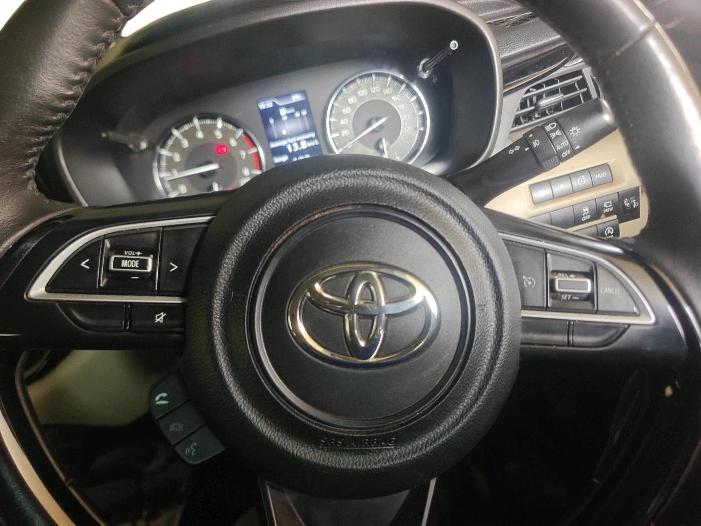 2024 Toyota Glanza V AMT, Petrol, Automatic, 31,174 km, interior