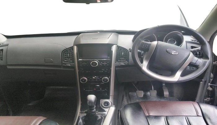 2018 Mahindra XUV500 W7, Diesel, Manual, 98,542 km, interior