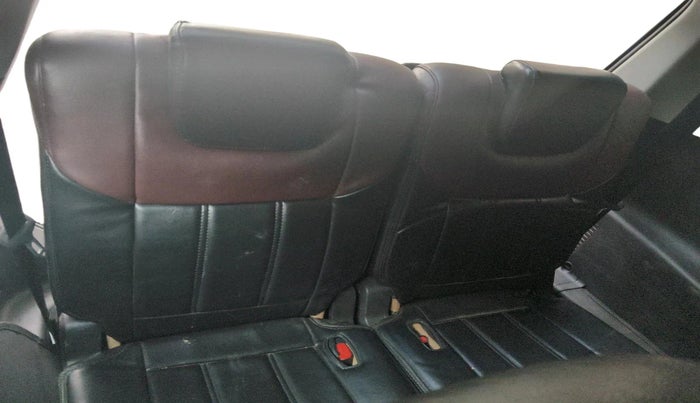 2018 Mahindra XUV500 W7, Diesel, Manual, 98,542 km, interior