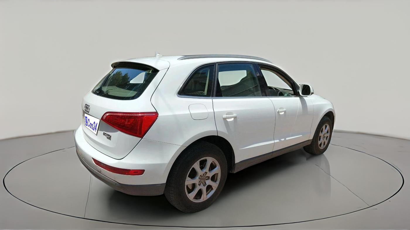 2012 Audi Q5 2.0 TDI QUATTRO, Diesel, Automatic, 1,73,629 km, exterior