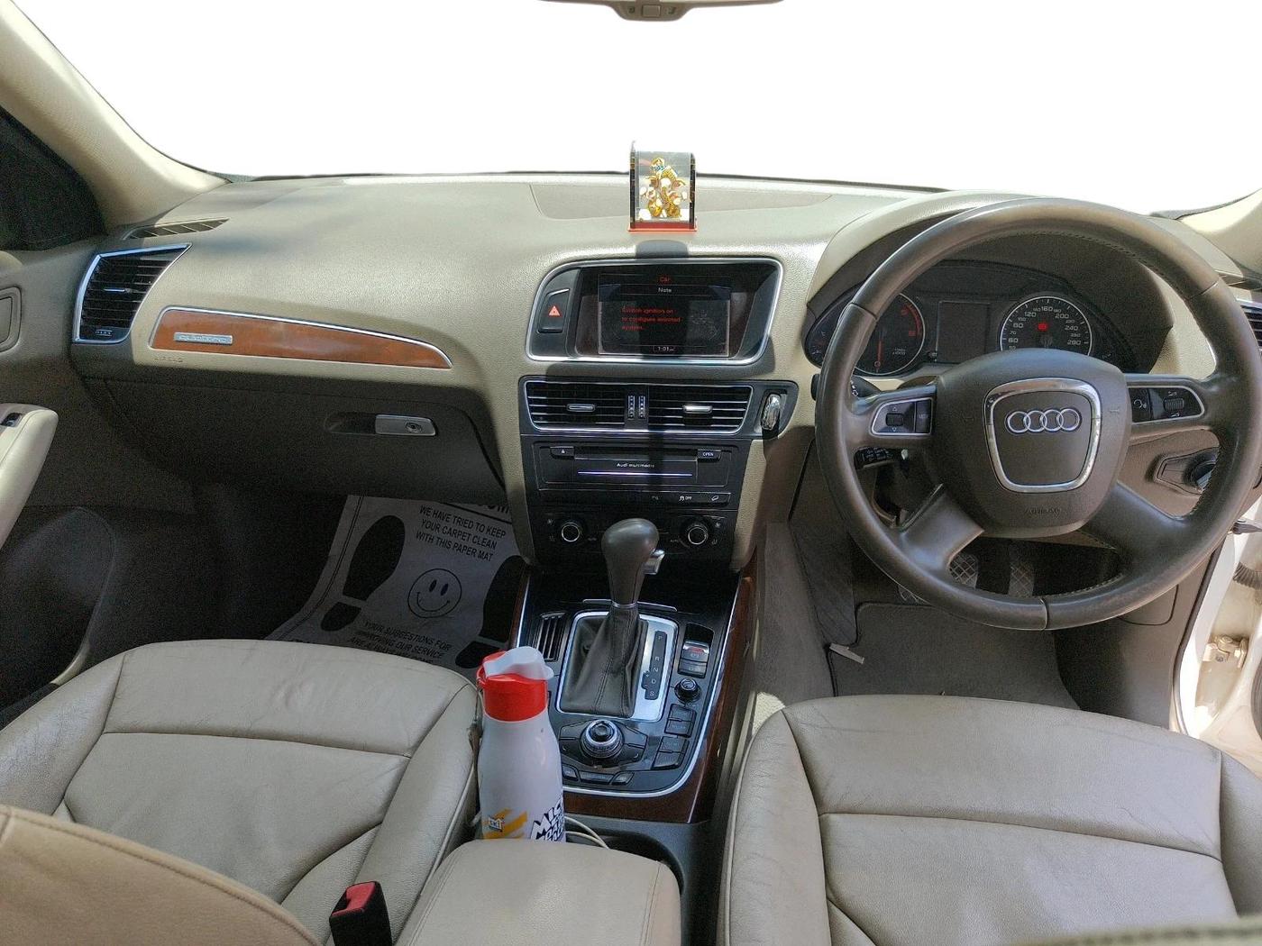 2012 Audi Q5 2.0 TDI QUATTRO, Diesel, Automatic, 1,73,629 km, interior