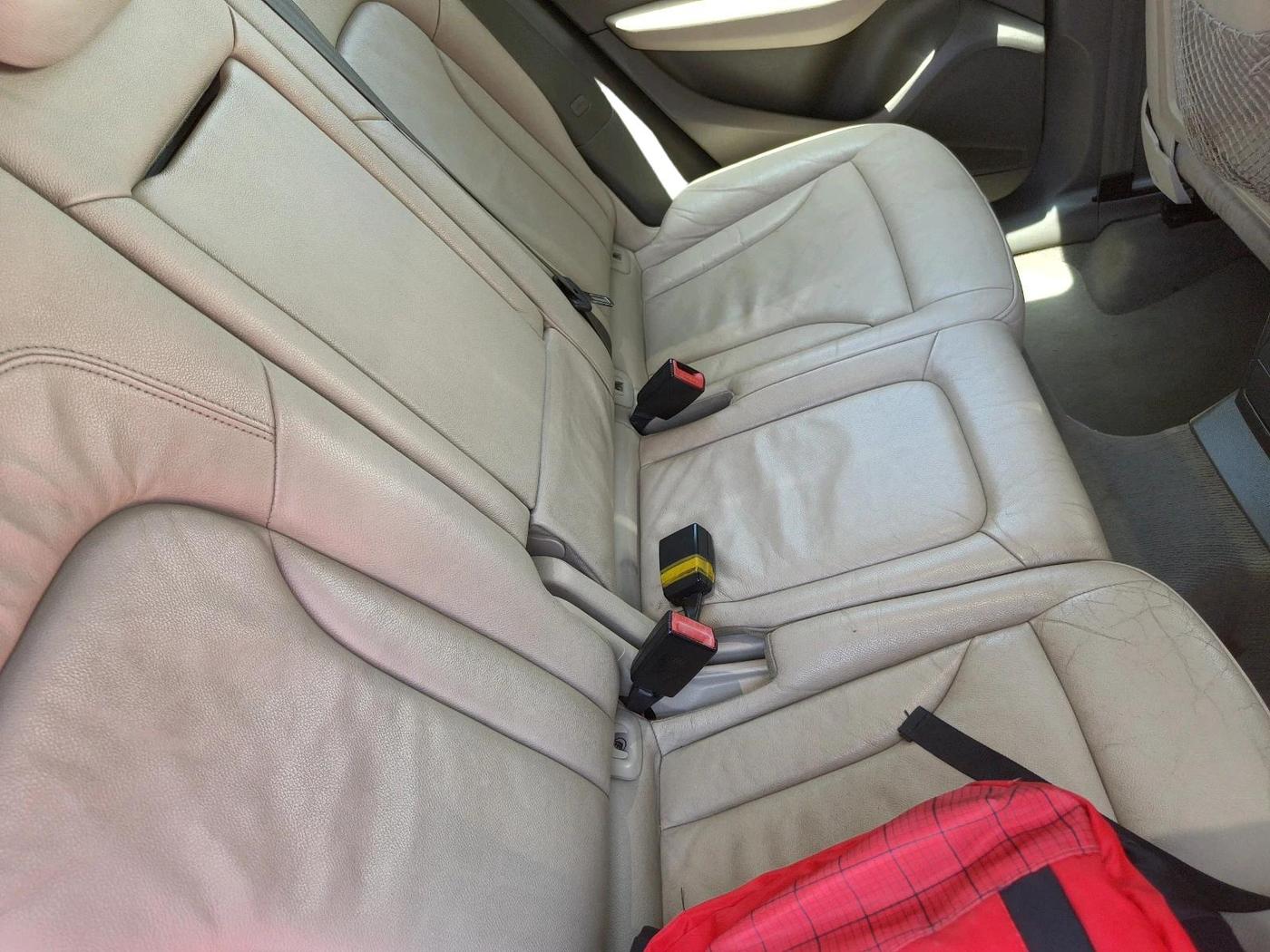 2012 Audi Q5 2.0 TDI QUATTRO, Diesel, Automatic, 1,73,629 km, interior