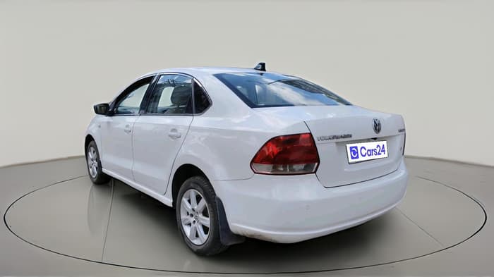 2014 Volkswagen Vento HIGHLINE DIESEL 1.6, Diesel, Manual, 1,43,260 km, exterior