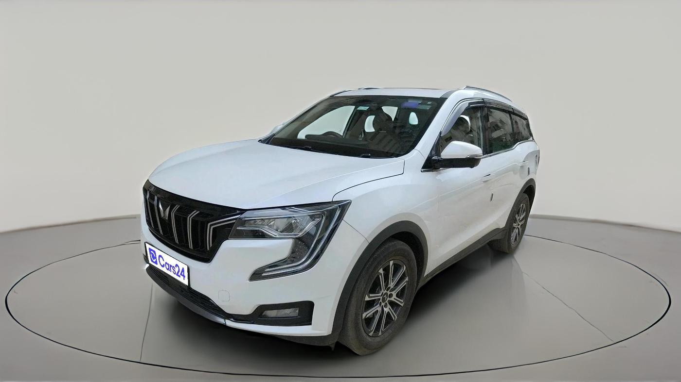 2025 Mahindra XUV700 AX 7 LUXURY D AT 7 STR, Diesel, Automatic, 56,708 km, exterior