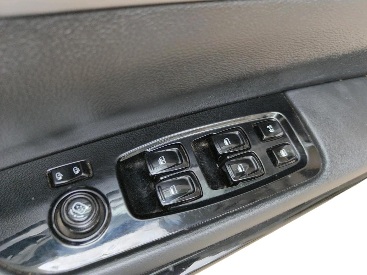 2025 Mahindra XUV700 AX 7 LUXURY D AT 7 STR, Diesel, Automatic, 56,708 km, interior