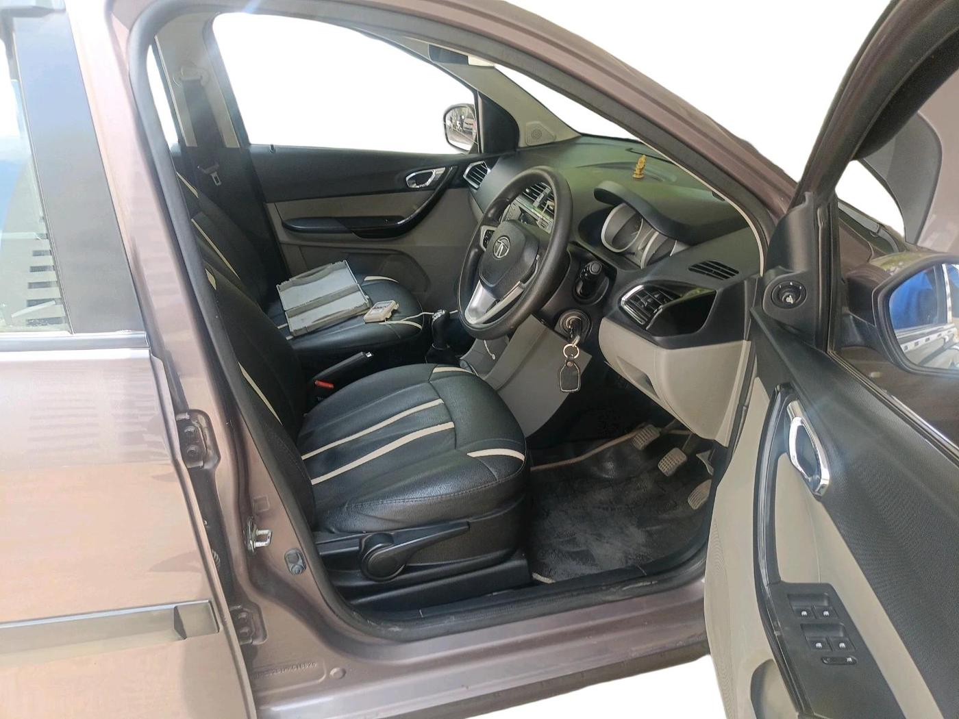 2017 Tata Tiago XZ PETROL, Petrol, Manual, 63,988 km, interior