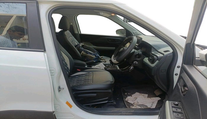 2025 Tata PUNCH Adventure Plus AMT, Petrol, Automatic, 673 km, interior