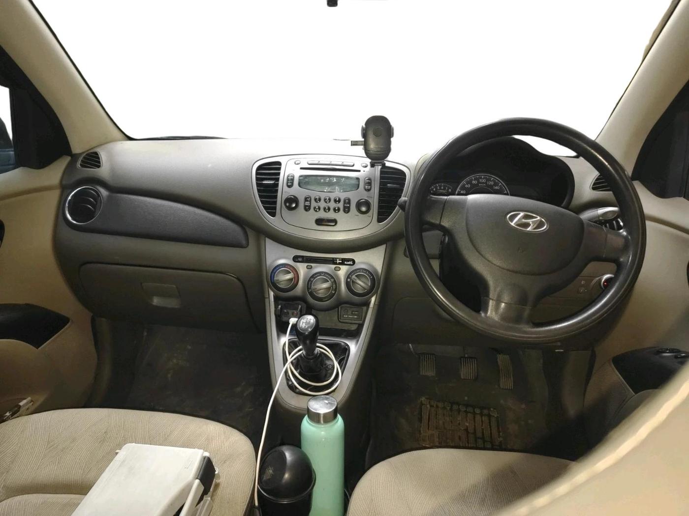 2013 Hyundai i10 SPORTZ 1.2, CNG, Manual, 86,904 km, interior