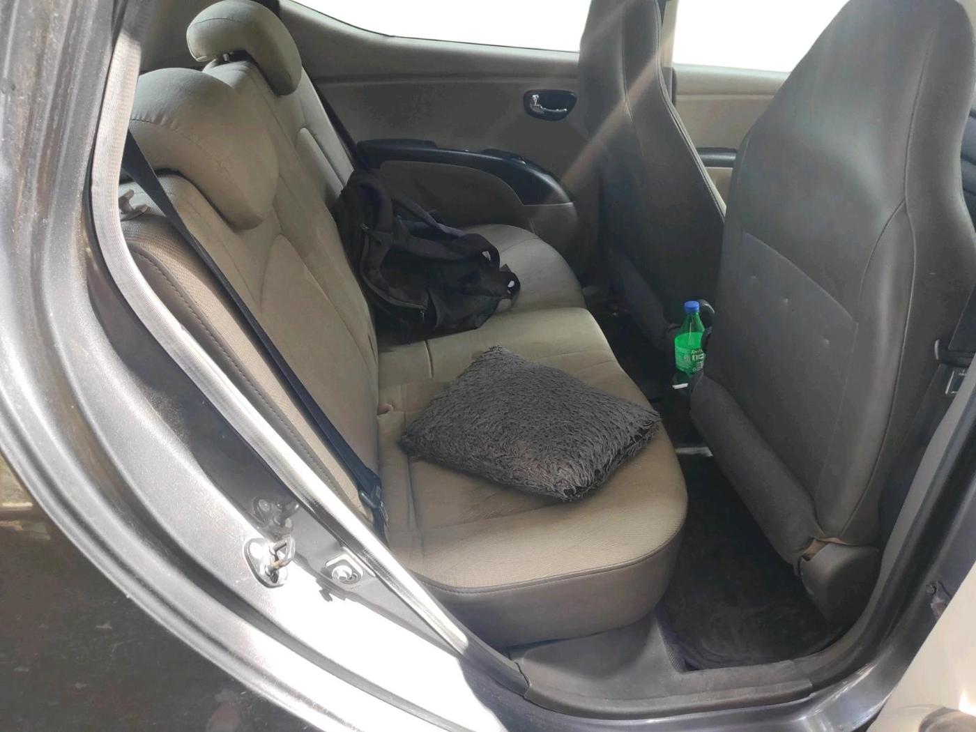 2013 Hyundai i10 SPORTZ 1.2, CNG, Manual, 86,904 km, interior