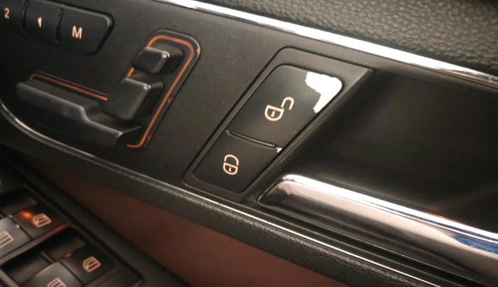 2009 Mercedes Benz E Class E 350 AVANTGARDE, Diesel, Automatic, 1,37,931 km, interior