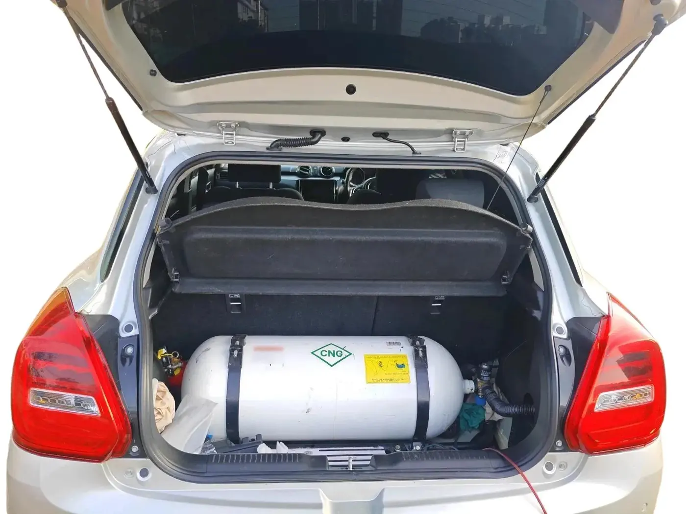 2024 Maruti Swift ZXI CNG, CNG, Manual, 25,000 km, exterior