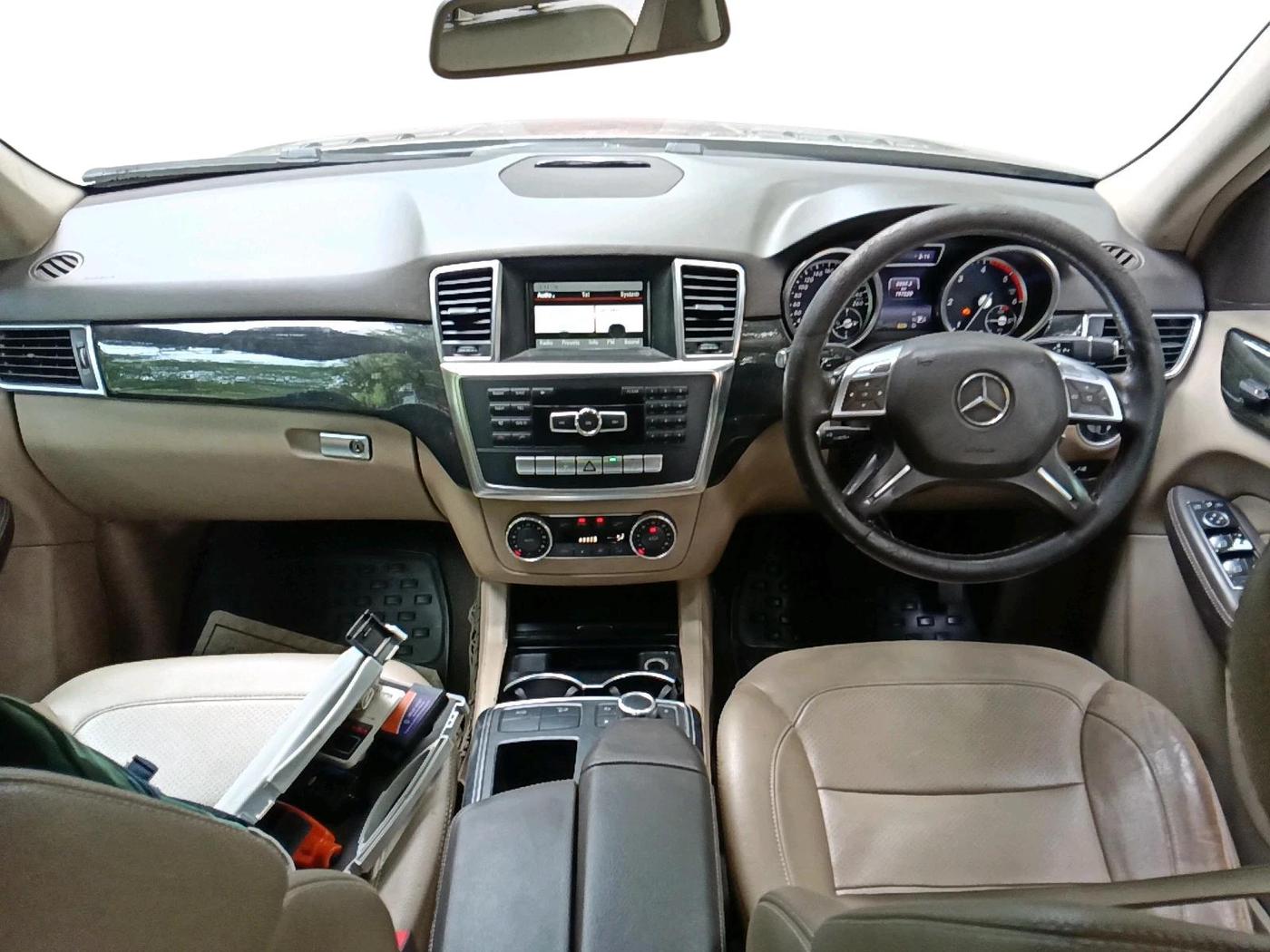 2013 Mercedes Benz Ml Class 250 CDI, Diesel, Automatic, 1,97,522 km, interior