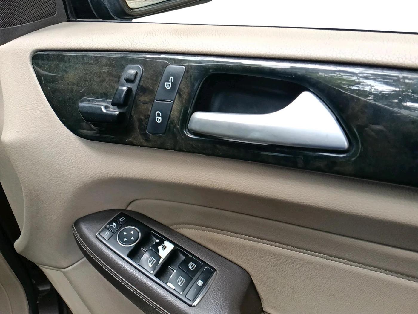 2013 Mercedes Benz Ml Class 250 CDI, Diesel, Automatic, 1,97,522 km, interior