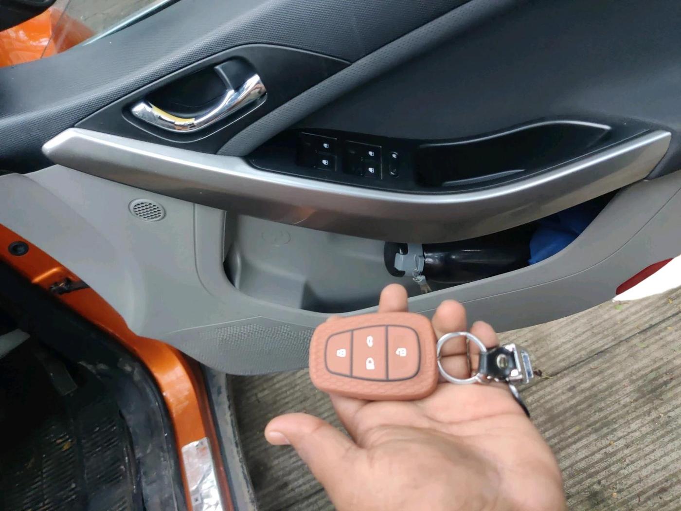 2018 Tata NEXON XZA PLUS PETROL DUAL TONE, Petrol, Automatic, 66,186 km, interior