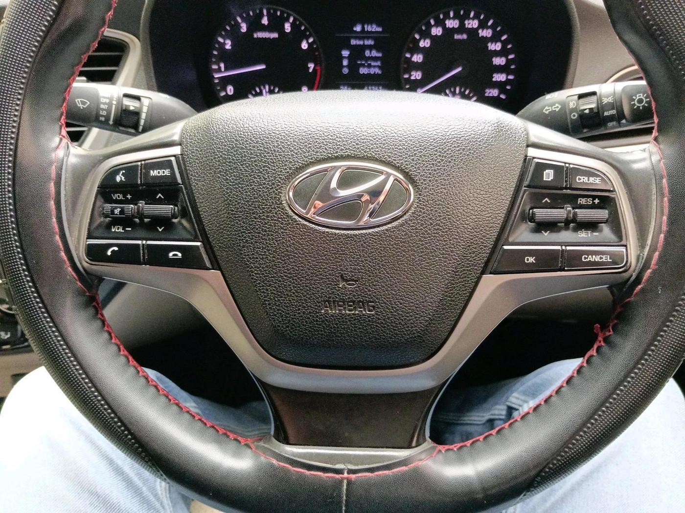 2019 Hyundai Verna 1.6 VTVT SX O, Petrol, Manual, 61,361 km, interior