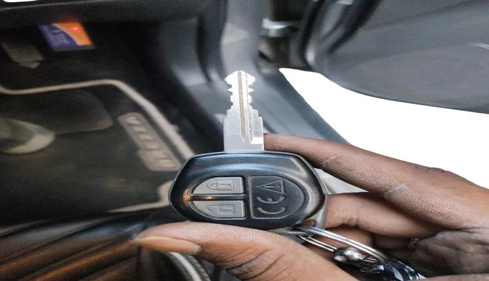 2017 Maruti Vitara Brezza ZDI, Diesel, Manual, 2,09,197 km, interior